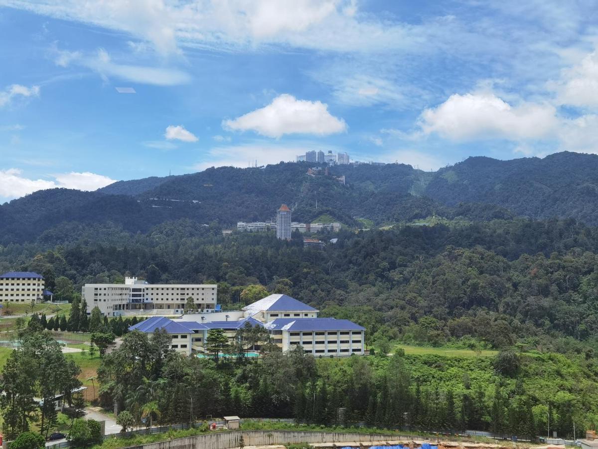 Windmill Upon Hills - Luxurious Sky Villa - 360Skypool - Heated Pool - Mountainous Genting View - Genting Highland By Youreasystay Genting Highlands Exterior photo